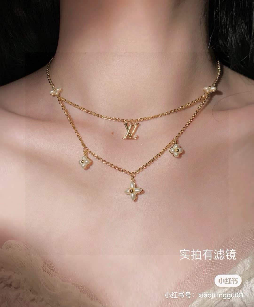Louis Vuitton Double Layered Gold Chain Necklace with Pearl Charms Louis Vuitton Double Layered Gold Chain Necklace with Pearl Charms